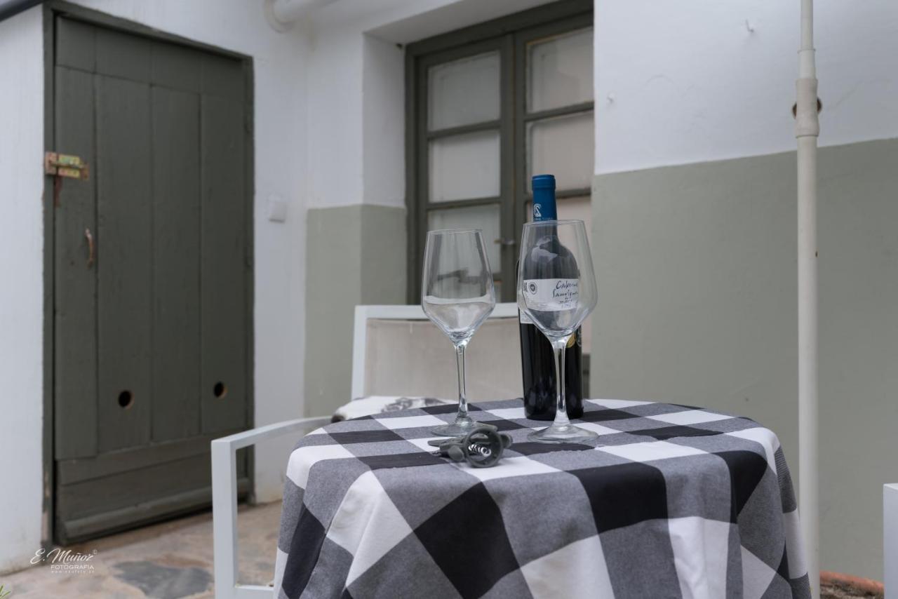 Apartamentos Tibula Museo Merida Bagian luar foto