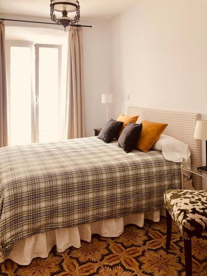 Apartamentos Tibula Museo Merida Bagian luar foto